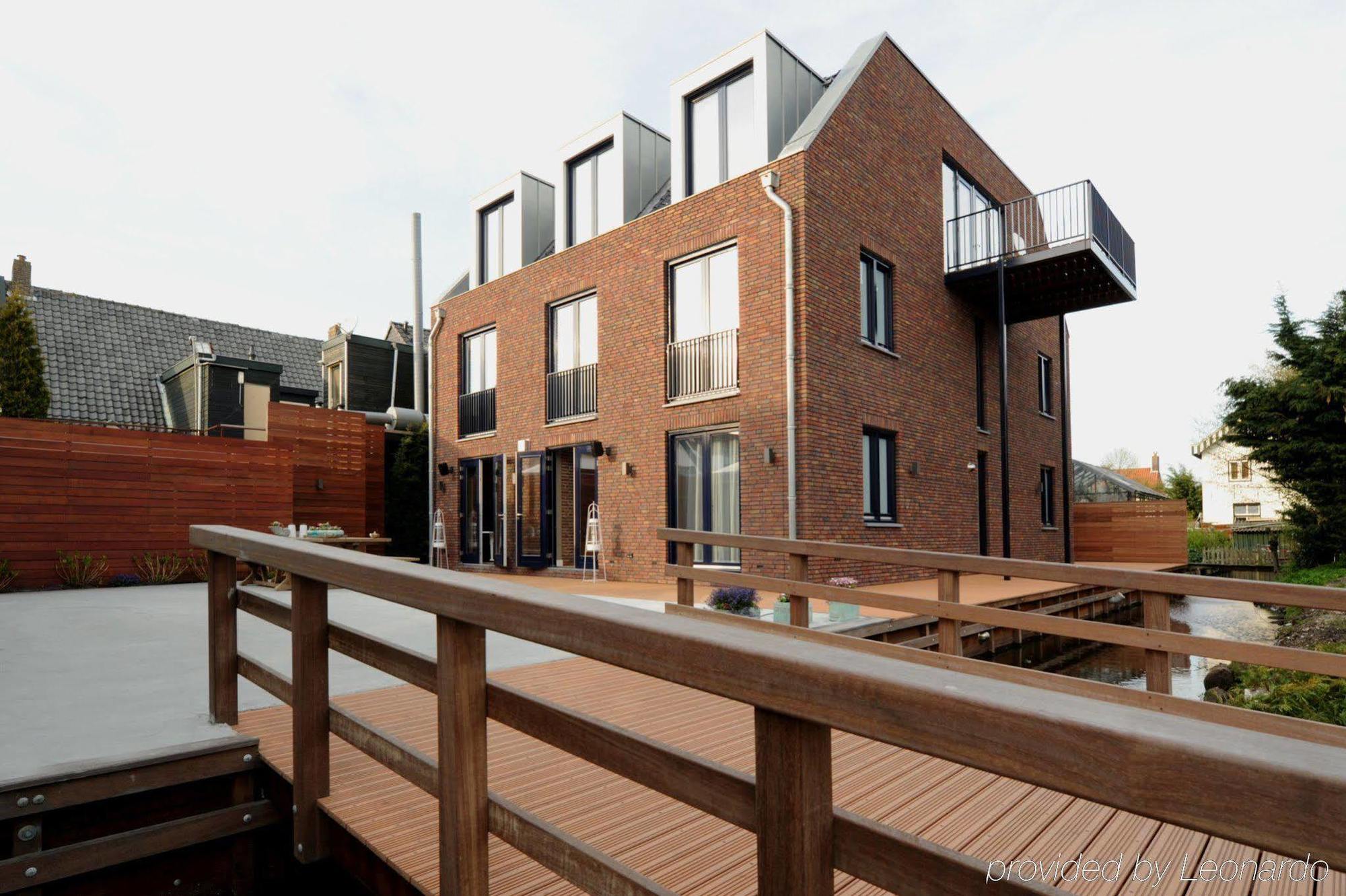 Blue Mansion Hotel Aalsmeer Exterior photo