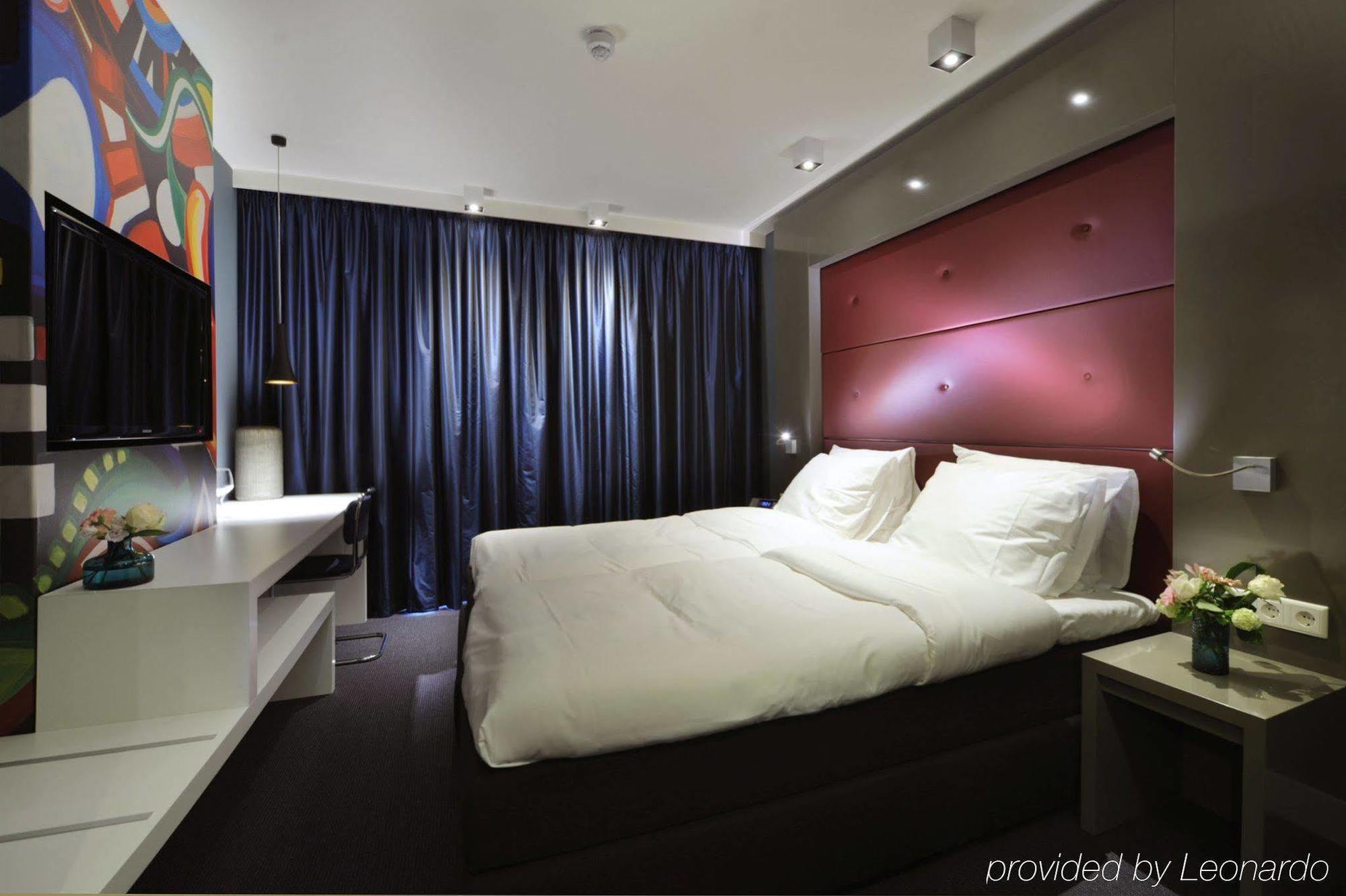 Blue Mansion Hotel Aalsmeer Exterior photo