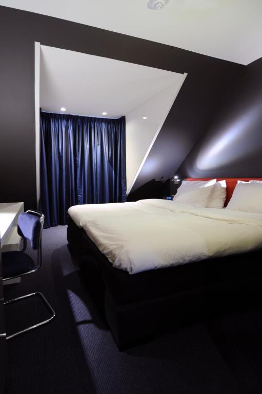 Blue Mansion Hotel Aalsmeer Room photo
