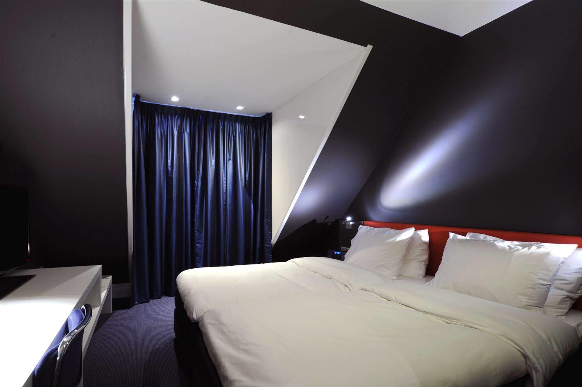 Blue Mansion Hotel Aalsmeer Exterior photo