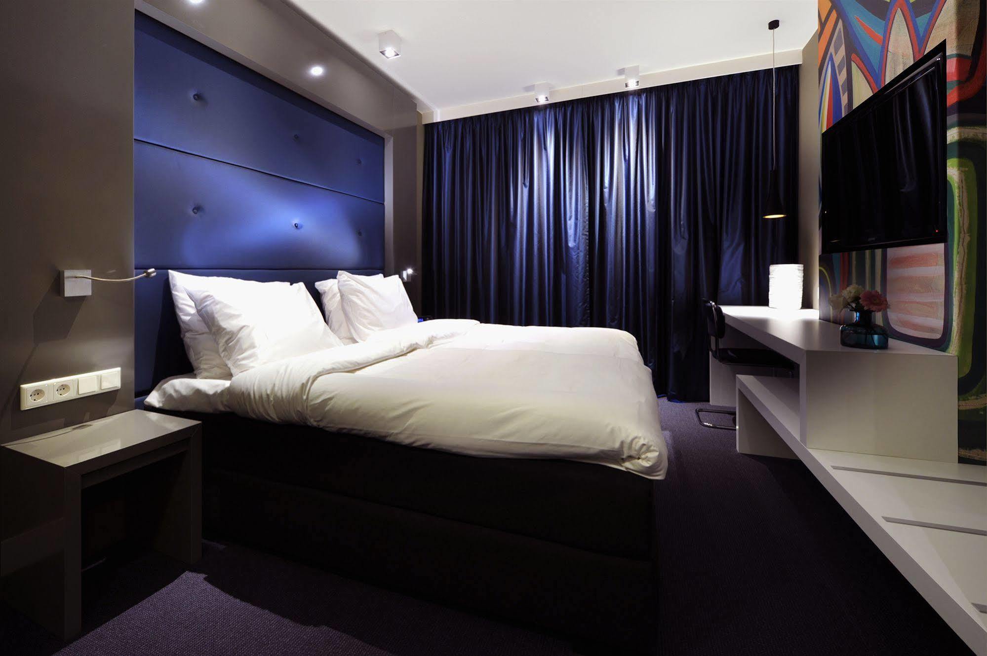 Blue Mansion Hotel Aalsmeer Exterior photo