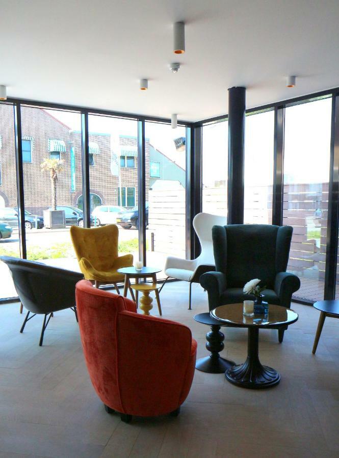 Blue Mansion Hotel Aalsmeer Exterior photo