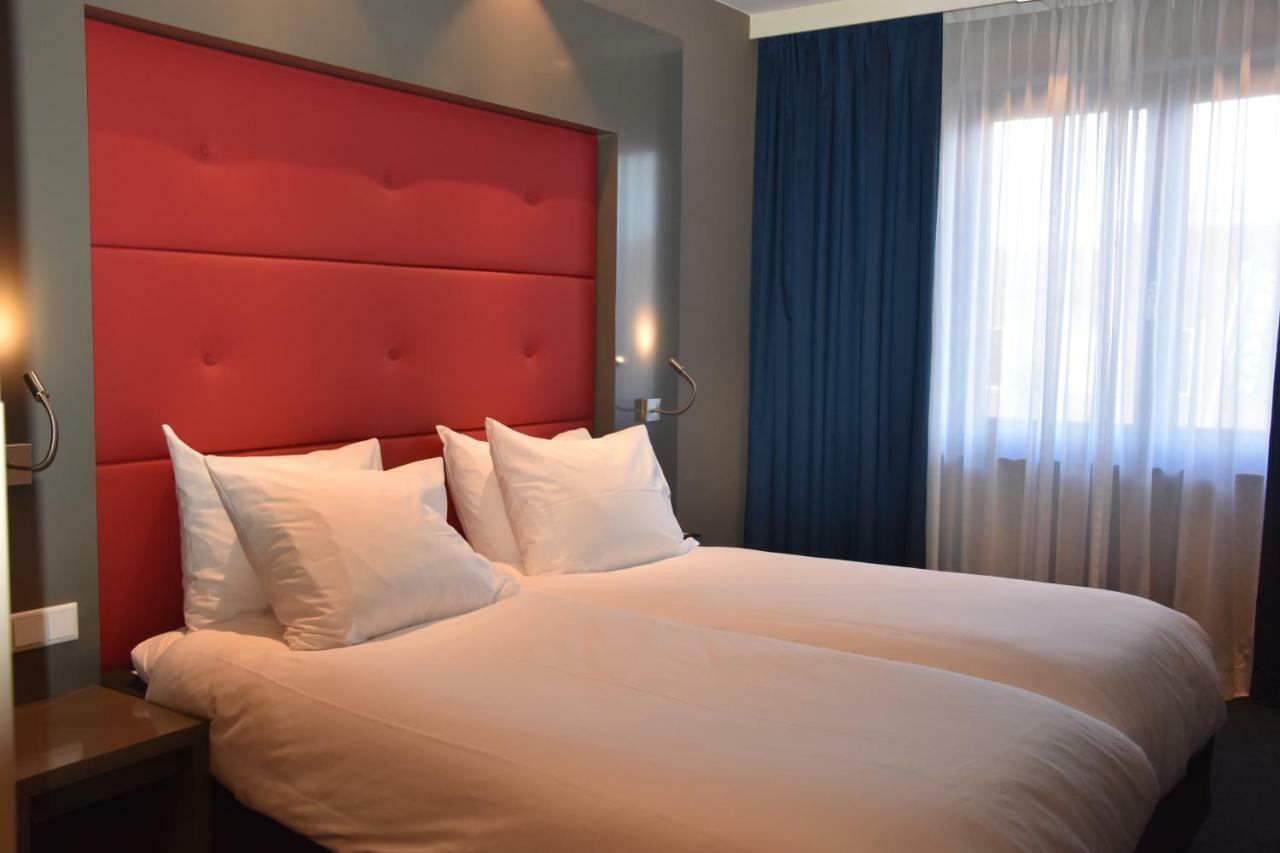 Blue Mansion Hotel Aalsmeer Exterior photo